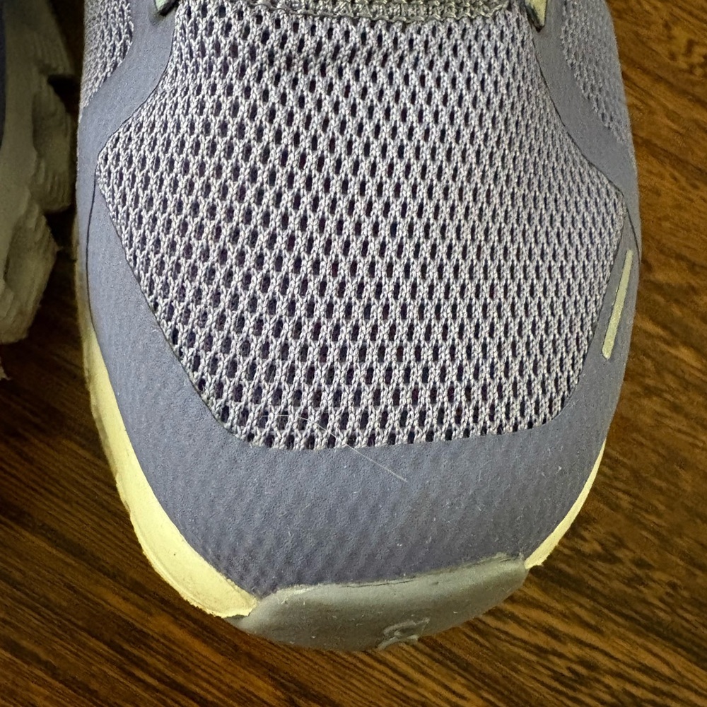 On Running Cloud 5 Sneakers in Blueberry and Feather - Picture 8 of 10